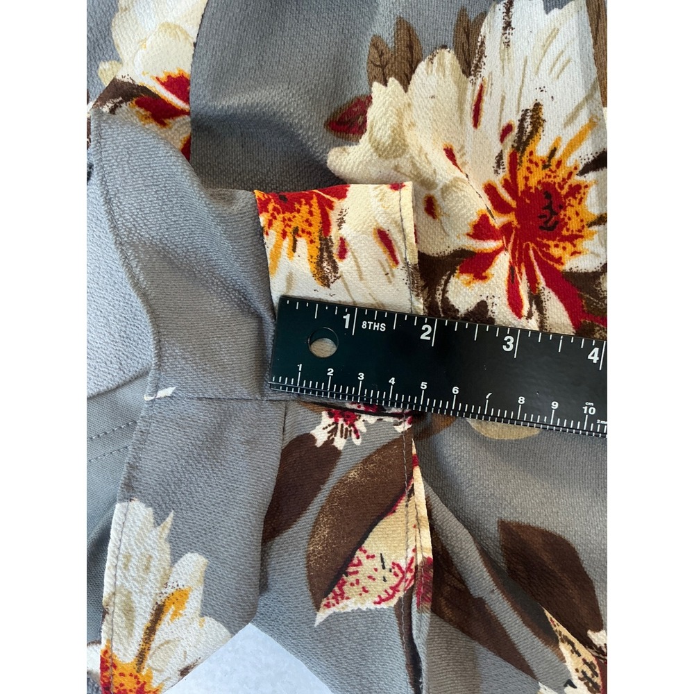 Entro Floral Romper Womens Small Grey Surplice V-Neck Ruffle Hem Tie Waist R7837 - Picture 7 of 7